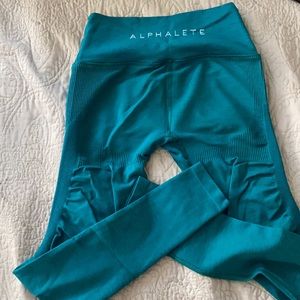 Alphalete leggings in great condition